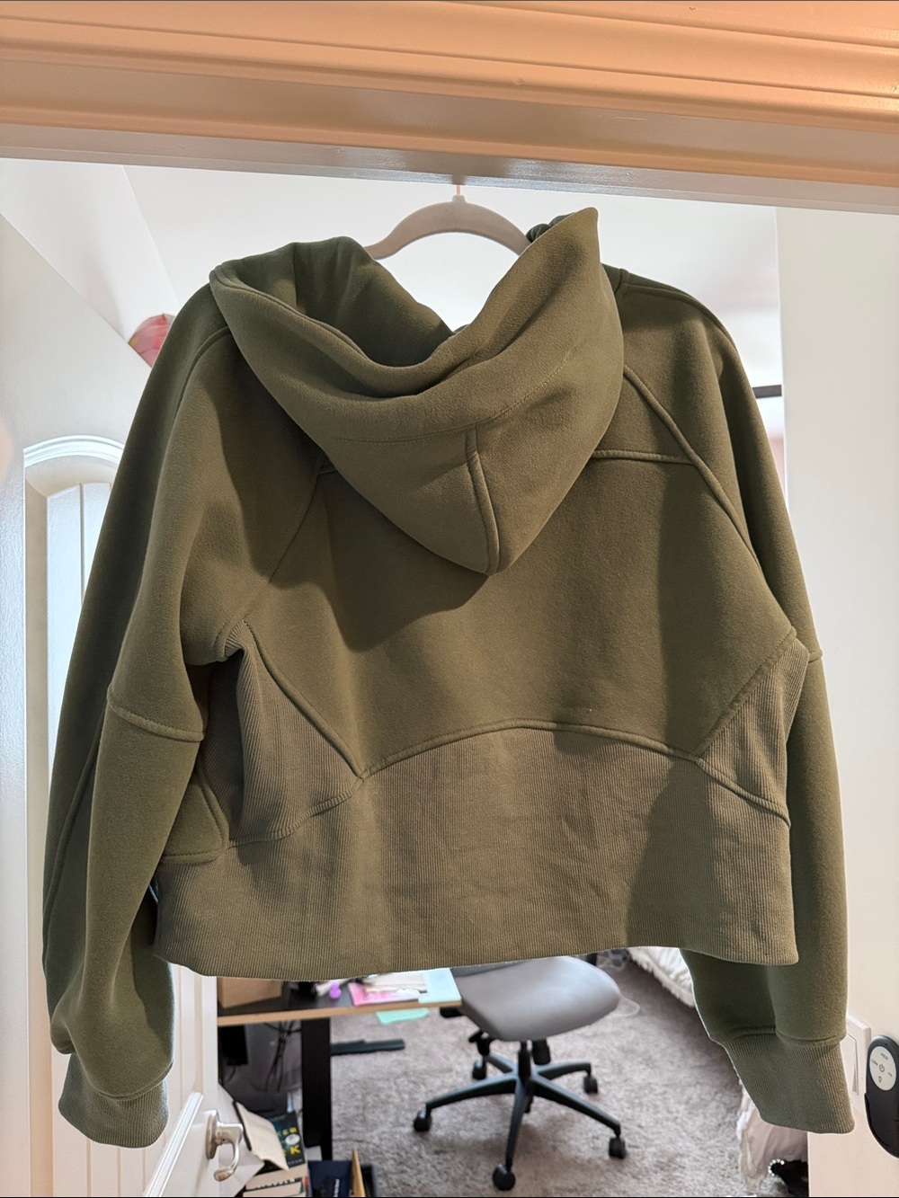 Cropped Mint Green Half-Zip Hoodie with Kangaroo Pocket - Picture 3 of 3